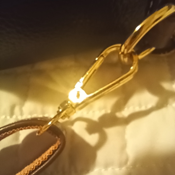 Black Soft Shoulder Purse Crossbody Two Zipper Compartments - Picture 6 of 13